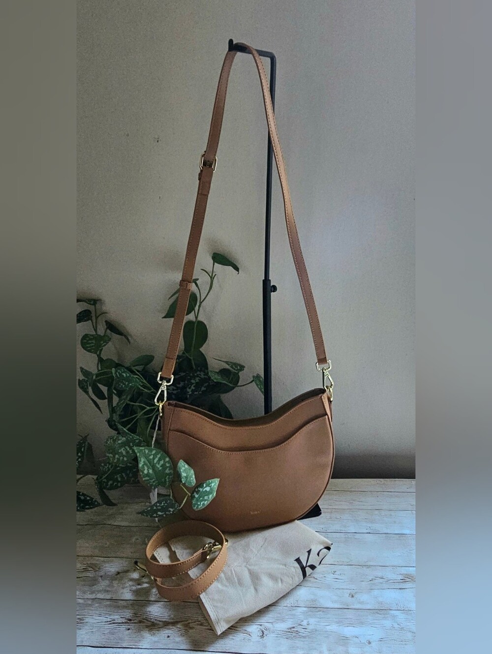 Kattee nwt light brown tan Leather Crossbody Shoulder Bag Purse Soft Hobo Satche